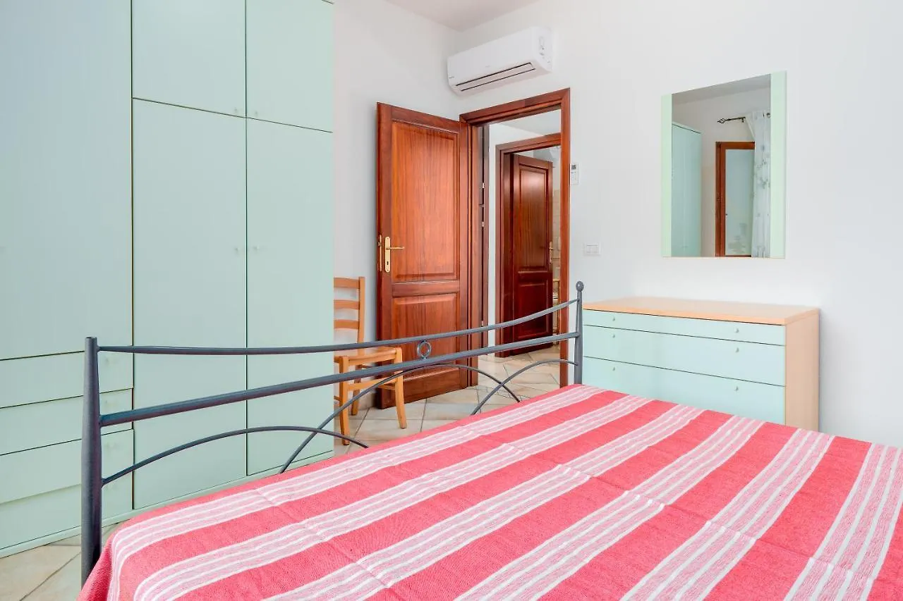Casa de Férias Villetta Bifamiliare San Teodoro  Itália