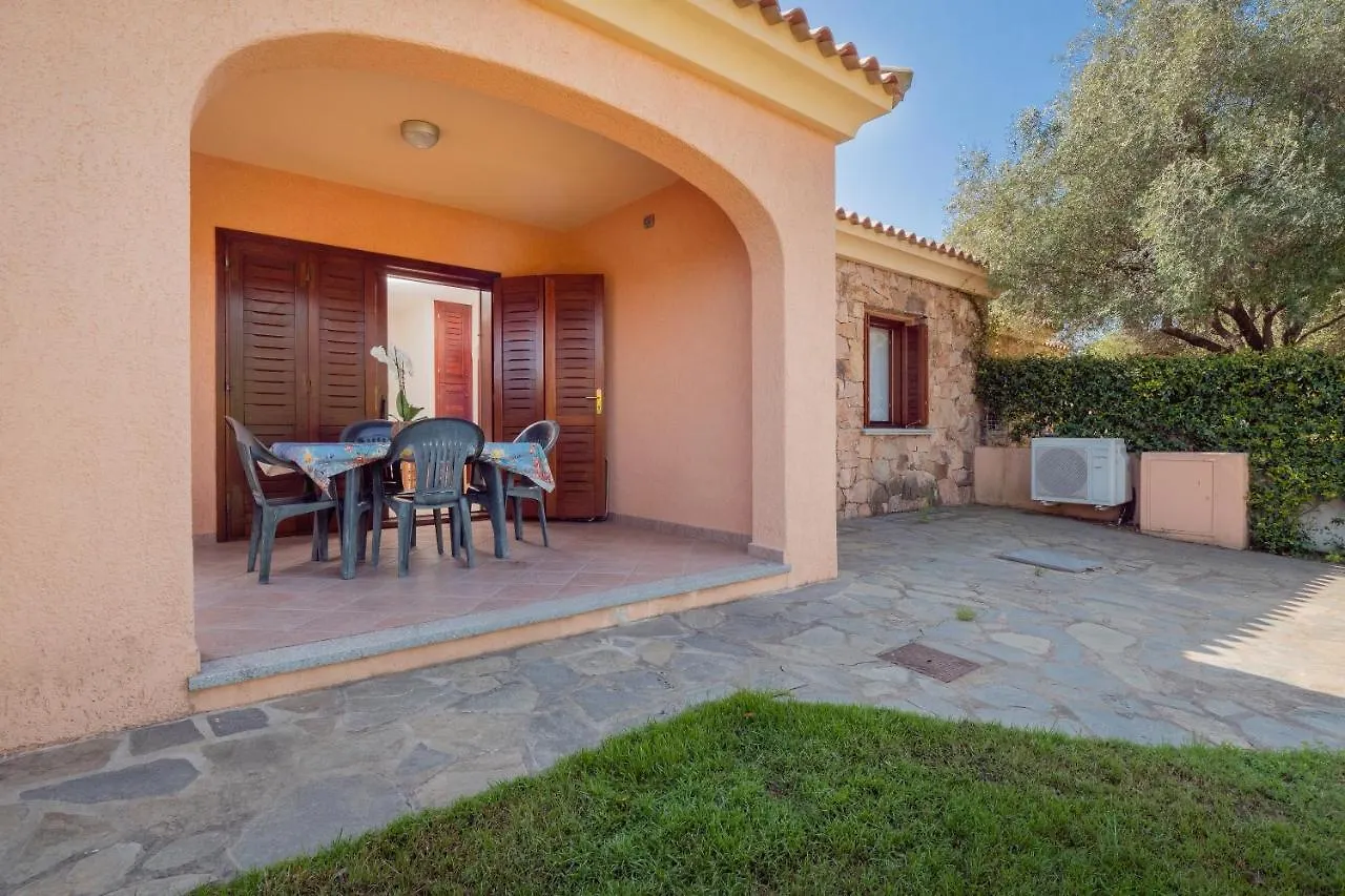 Holiday home Villetta Bifamiliare San Teodoro